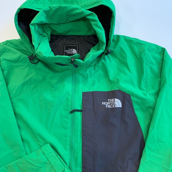 The North Face Green And Grey Shell Rain Jacket - Picture 6 of 8